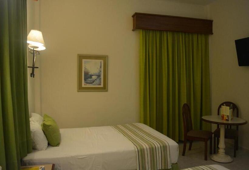 Fotos del hotel Ruiz Milán:  11