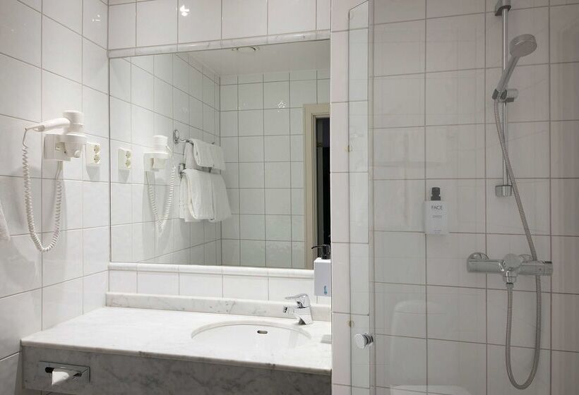 فندق Scandic Oslo City