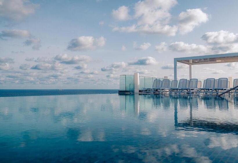 Seaview Hotel   Adults Only 16 Plus