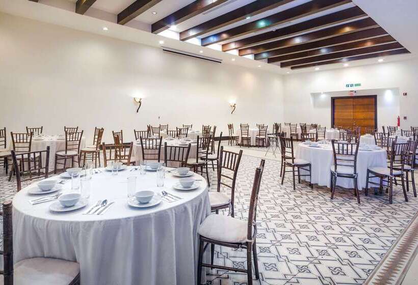 Fotos del hotel Quality Inn & Suites Saltillo Eurotel:  16