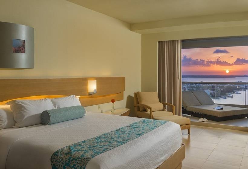 استراحتگاه Beach Palaceall Inclusive