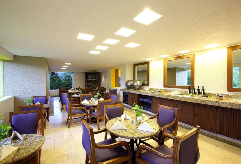 استراحتگاه Las Brisas Ixtapa