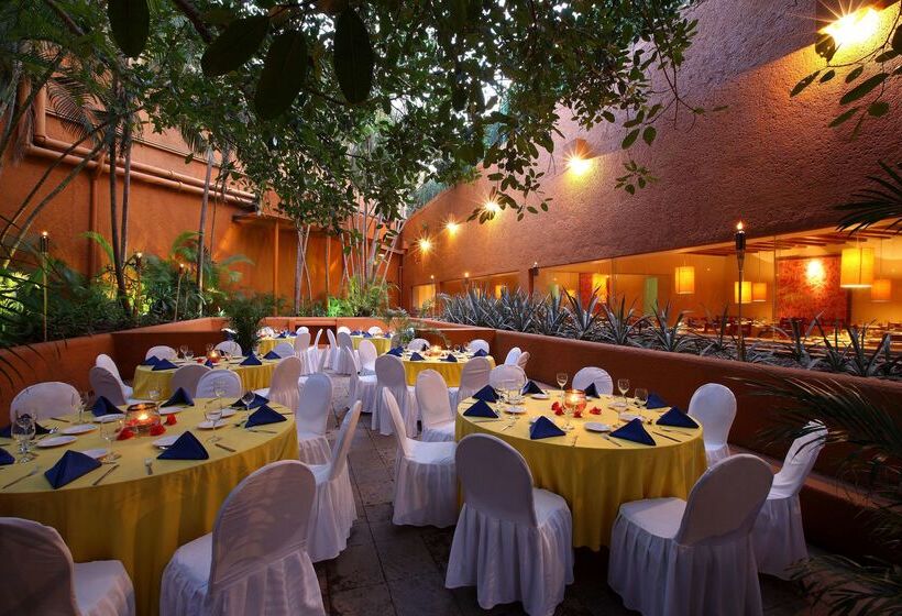استراحتگاه Las Brisas Ixtapa