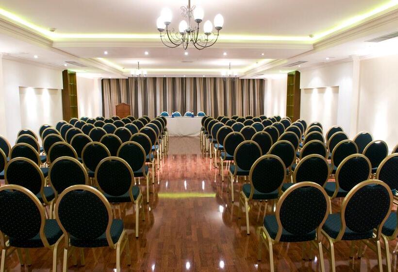 استراحتگاه Pergola Hotel & Spa