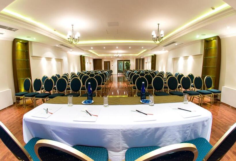 استراحتگاه Pergola Hotel & Spa