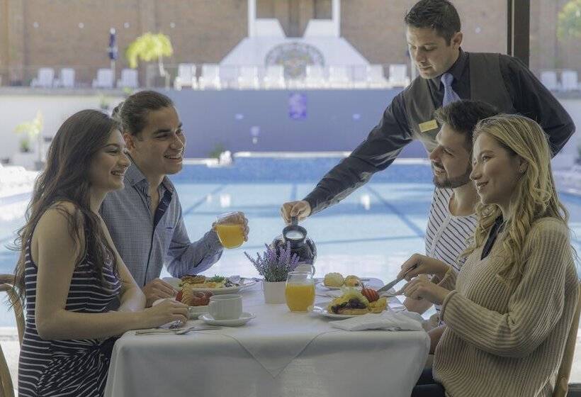 استراحتگاه San Nicolas Hotel Casino