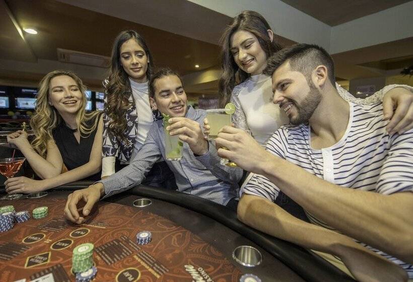 استراحتگاه San Nicolas Hotel Casino