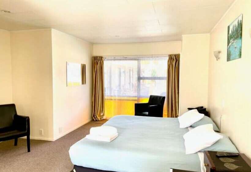 Fotos del hotel Dukes Midway Lodge:  18