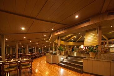 هتل Fish Tail Lodge