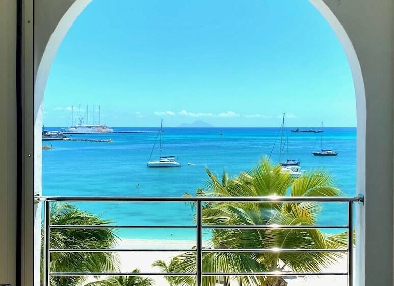 هتل Holland House Beach