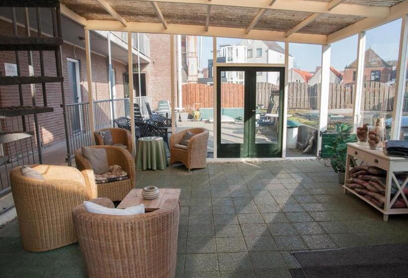 בית מלון כפרי Mayflower