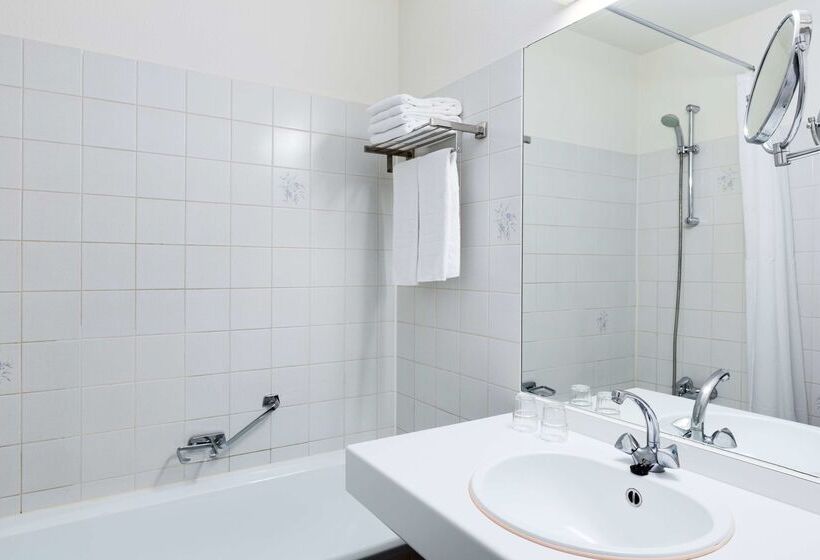 هتل NH Arnhem Rijn