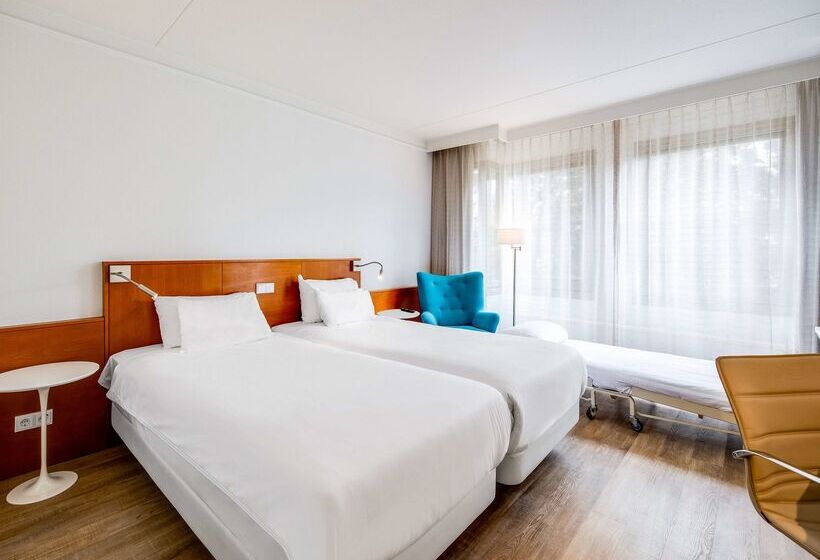 ホテル NH Bussum Jan Tabak