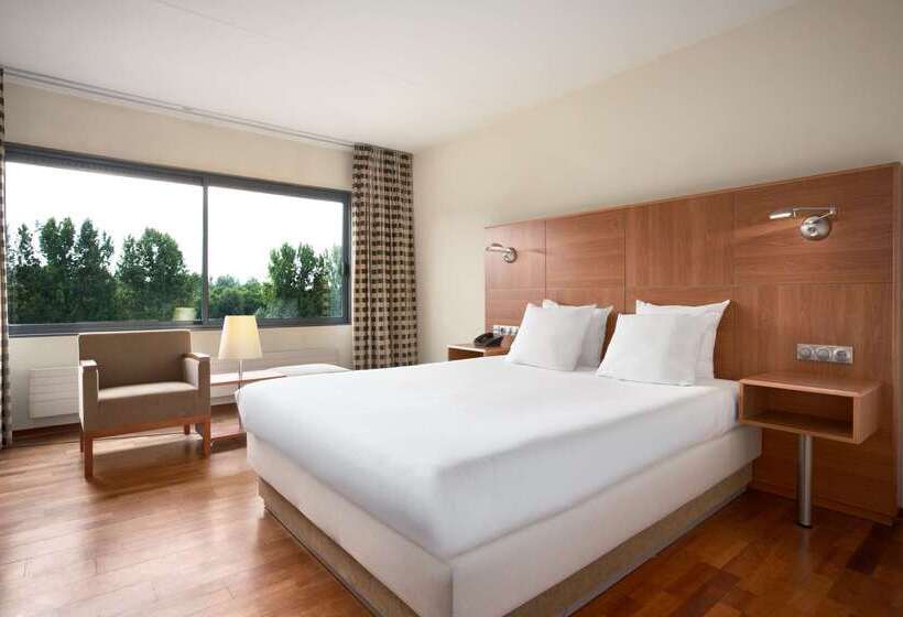 هتل NH Capelle Rotterdam