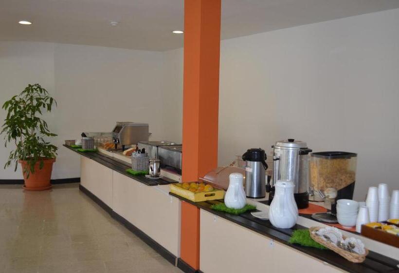Talk Of The Town Beach Hotel & Beach Club By Gh Hoteles
