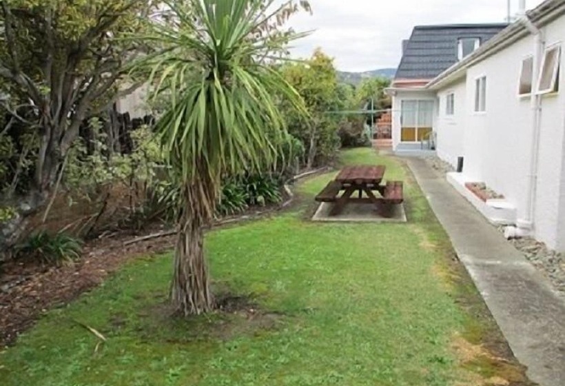 Courtesy Court Motel