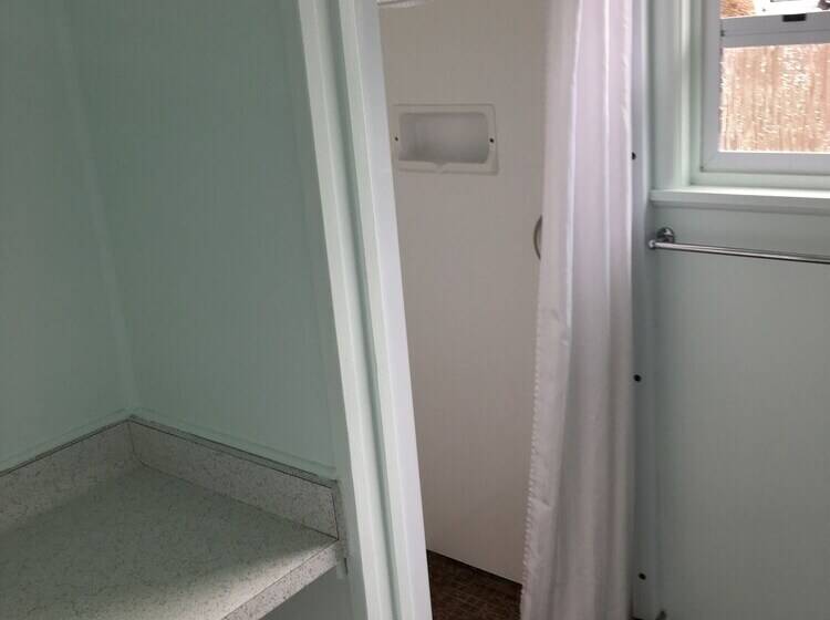 Courtesy Court Motel