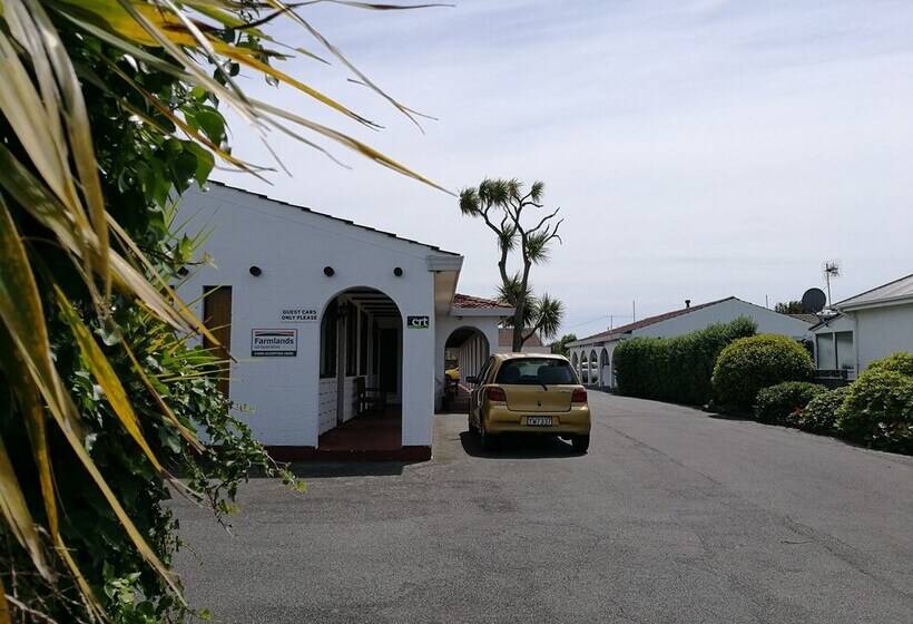 Hacienda Motel