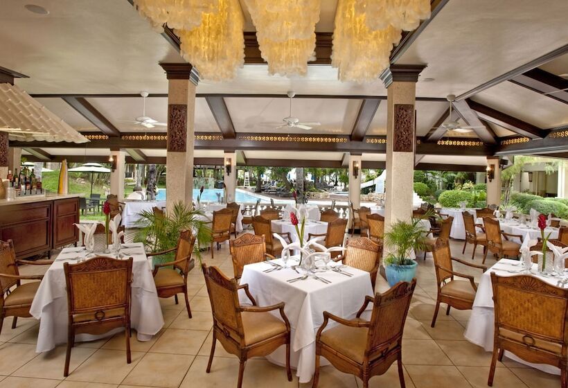 Hotelli Costabella Tropical Beach