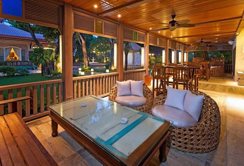 Hotelli Costabella Tropical Beach