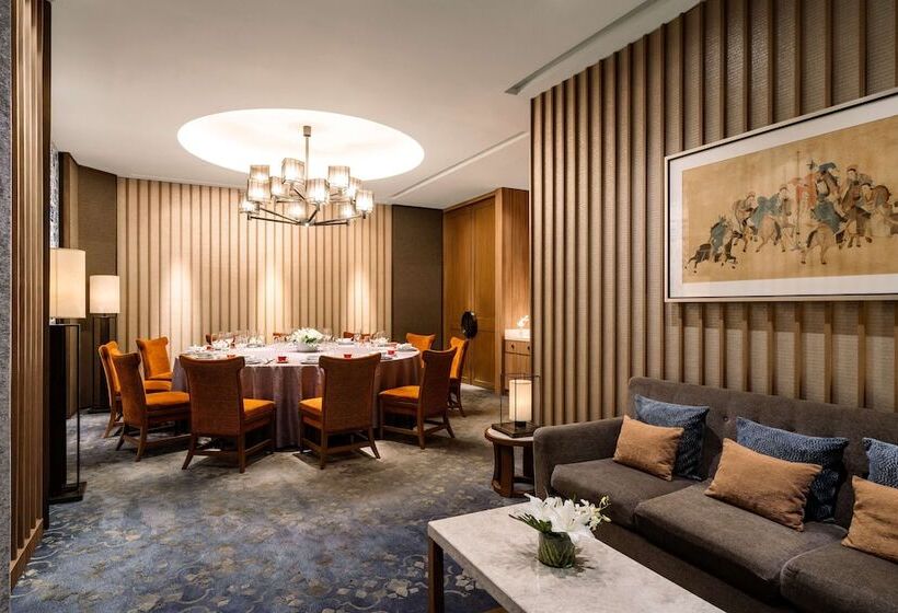 هتل Edsa Shangrila, Manila