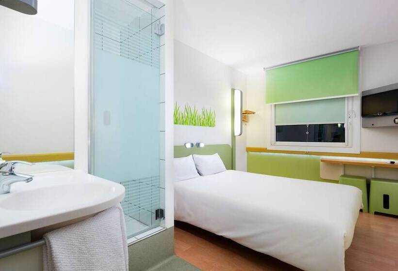 בית מלון כפרי Ibis Budget Warszawa Reduta