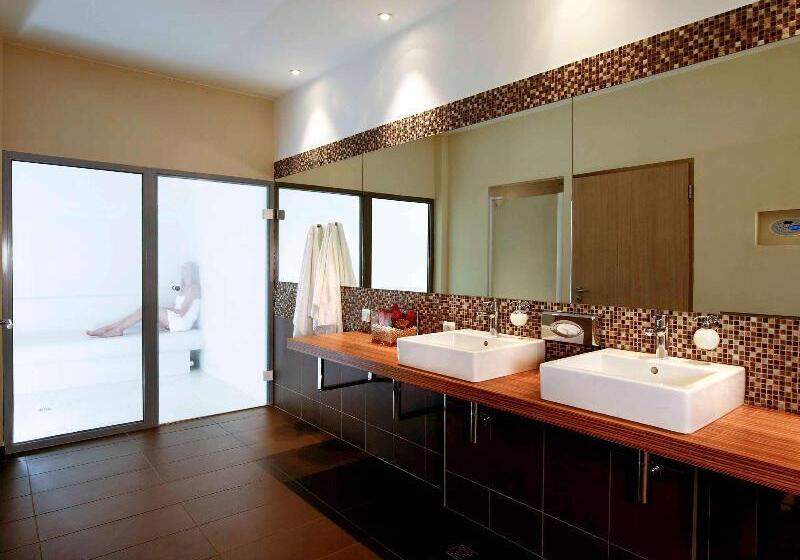 هتل Mercure Warszawa Grand