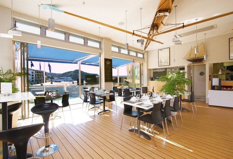 هتل Picton Yacht Club