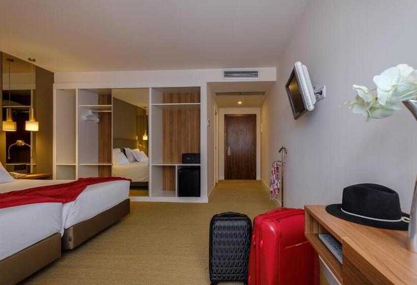 בית מלון כפרי Regina