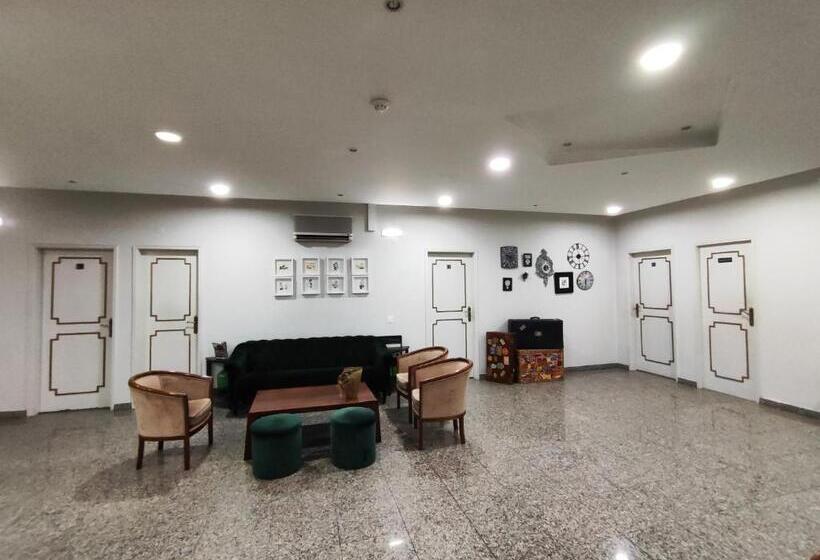 Fotos del hotel Residencial Centro Comercial Avenida Bragashopping:  23