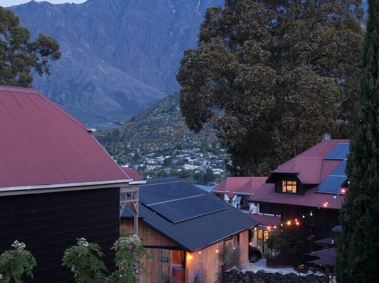 هتل Sherwood Queenstown