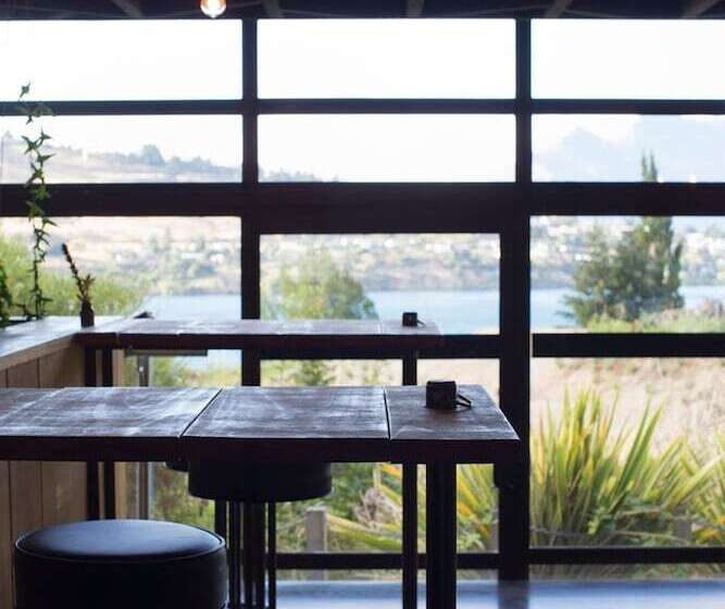 هتل Sherwood Queenstown