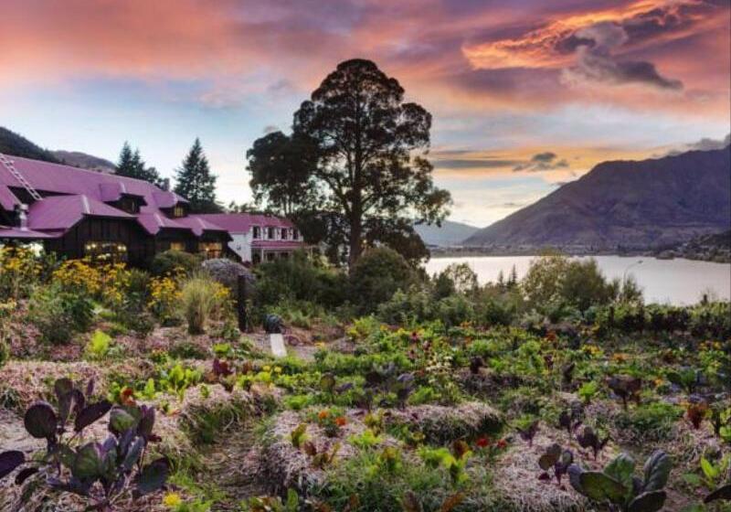 هتل Sherwood Queenstown