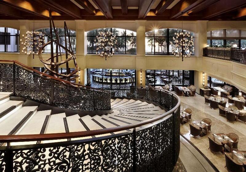 فندق Sofitel Philippine Plaza Manila