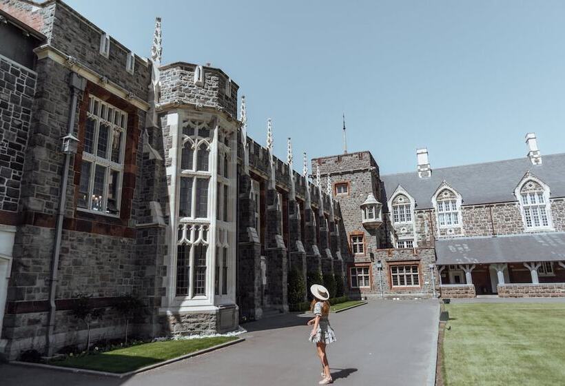 בית מלון כפרי The George