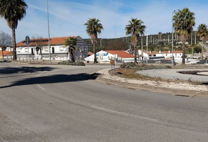 اقامتگاه Alojamento Elvas Luso Espanhola