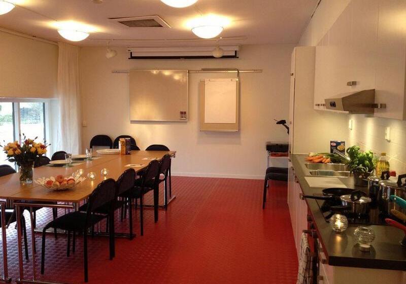 Ariston Hotell