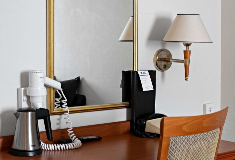 Отель Best Western Nya Star