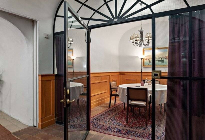 هتل Best Western Strand