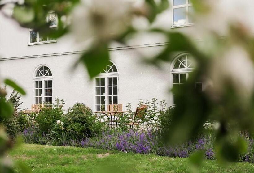 هتل Blommenhof