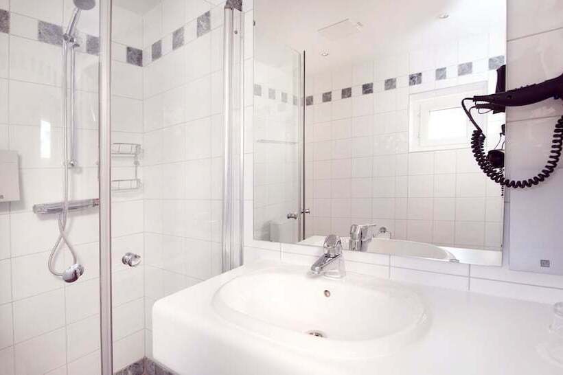 Clarion Collection Hotel Temperance