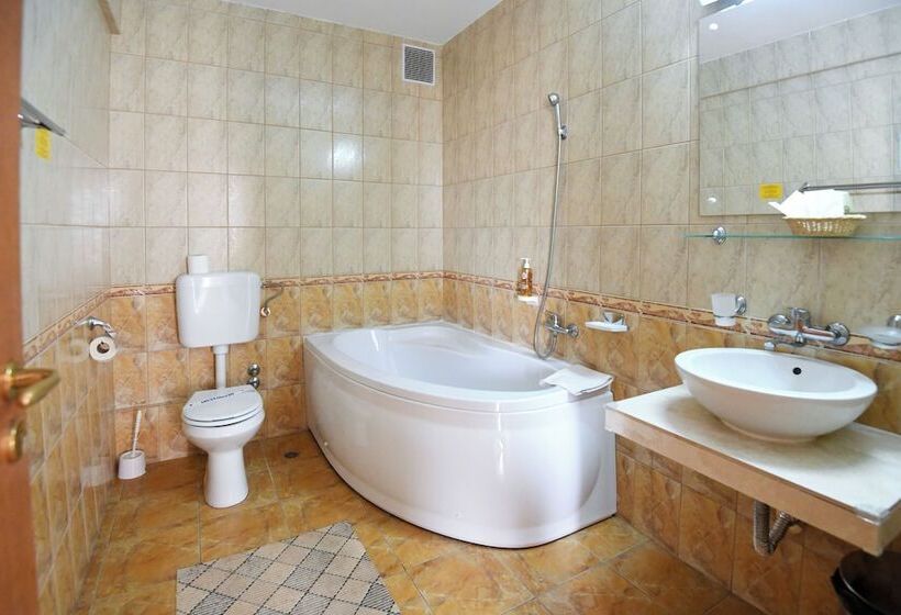 هتل Complex Modern Mamaia All Inclusive