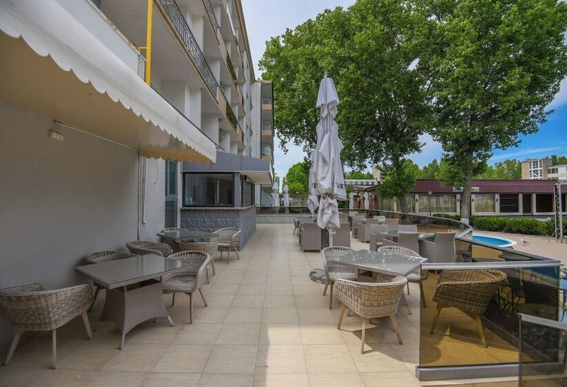 هتل Complex Modern Mamaia All Inclusive