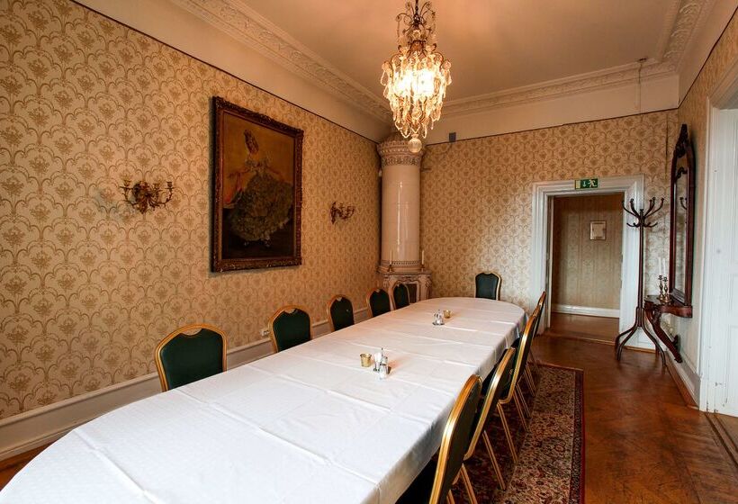 First Hotel Statt