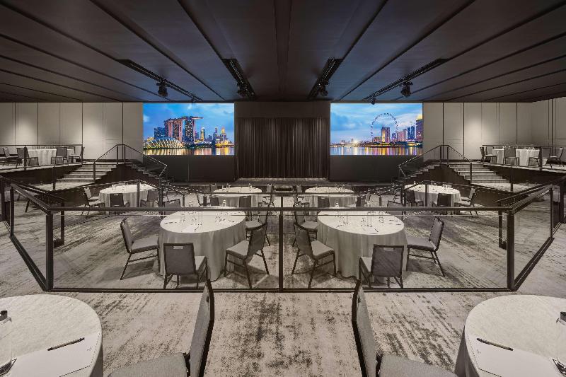 هتل Hilton Singapore Orchard