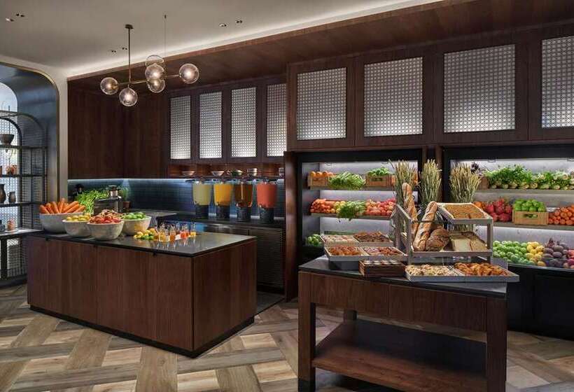 هتل Hilton Singapore Orchard