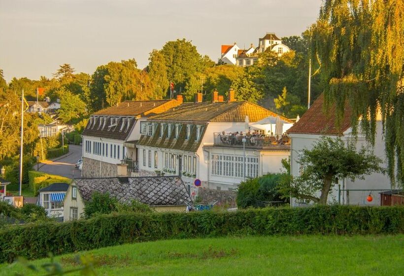 בית מלון כפרי Rusthållargården