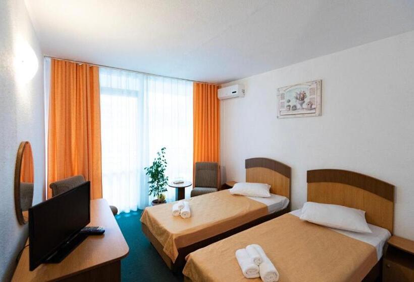 Hotel Siret Saturn