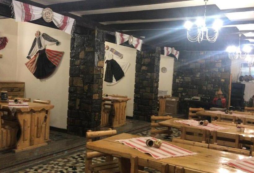 モーテル Hanul Izvorul Rece Sinaia