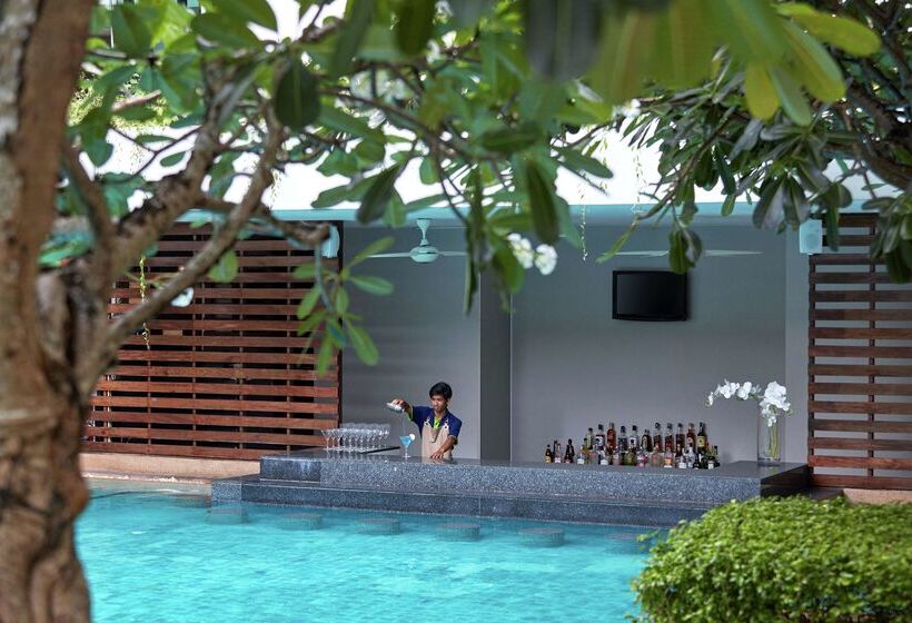 Doubletree By Hilton Phuket Banthai Resort